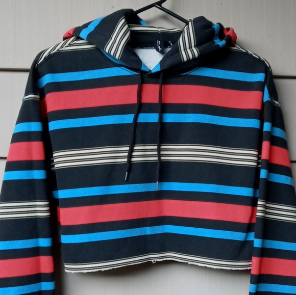SALE - URBAN OUTFITTERS STRIPED CROP TOP HOODIE XS